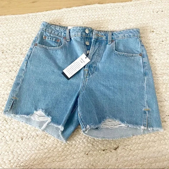 NWT Gianni Bini Michelle High Rise Mid Thigh Denim Shorts - Picture 2 of 6